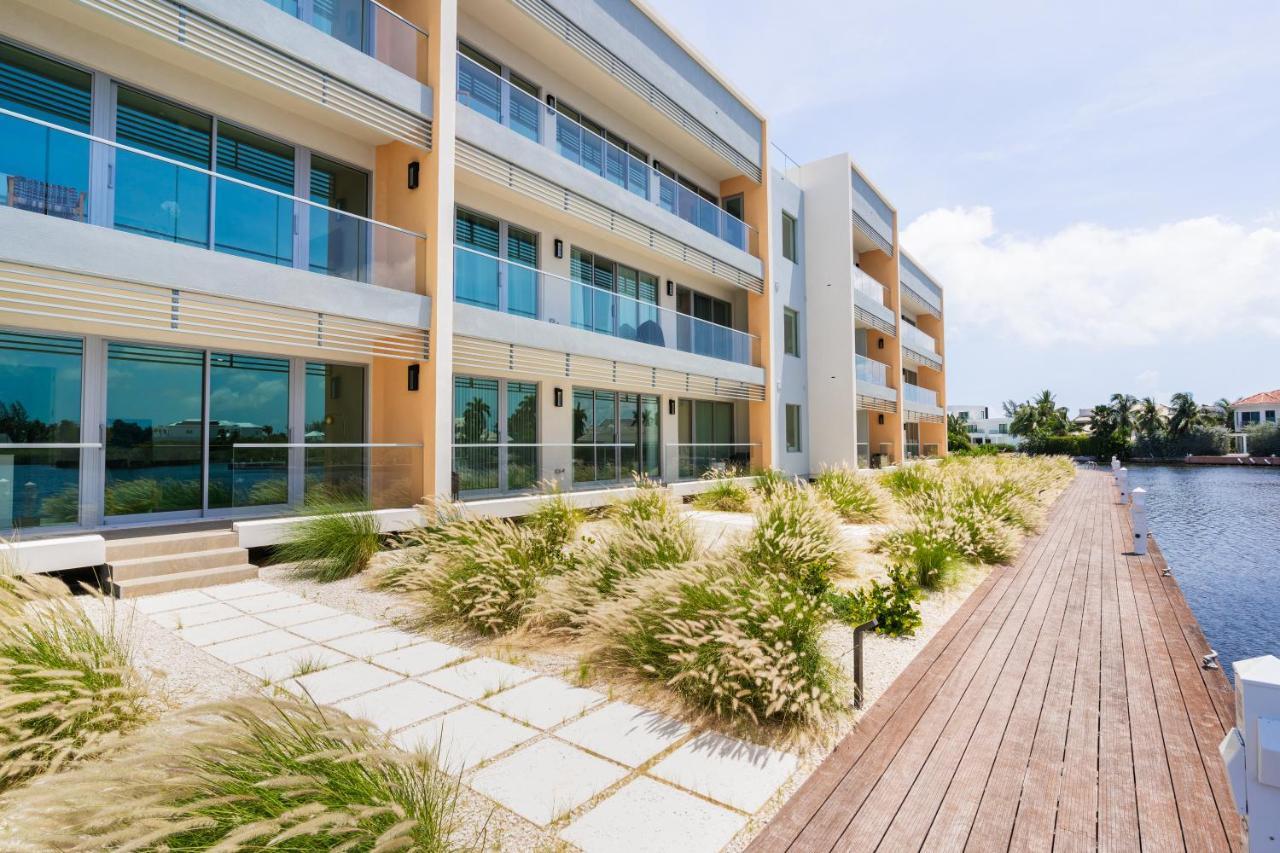 One Canal Point George Town Ngoại thất bức ảnh