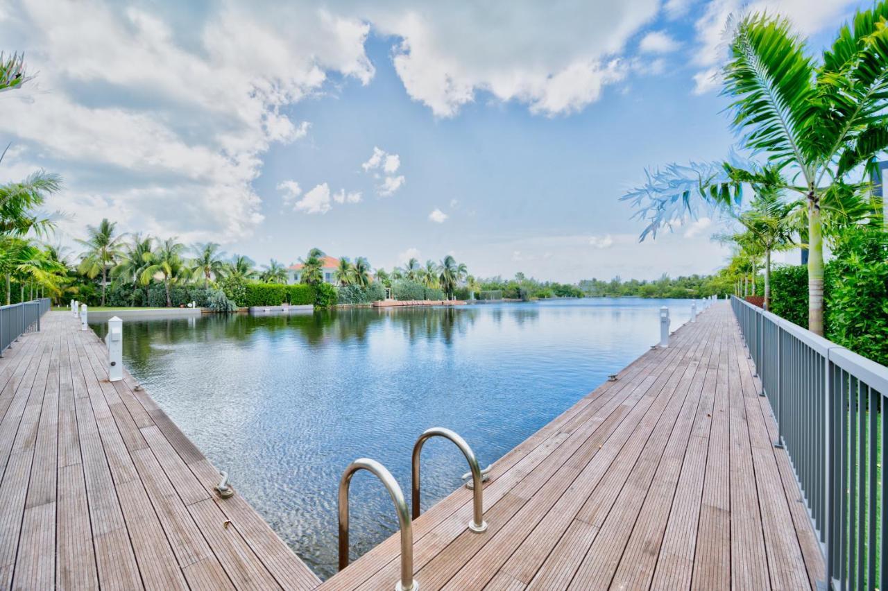 One Canal Point George Town Ngoại thất bức ảnh