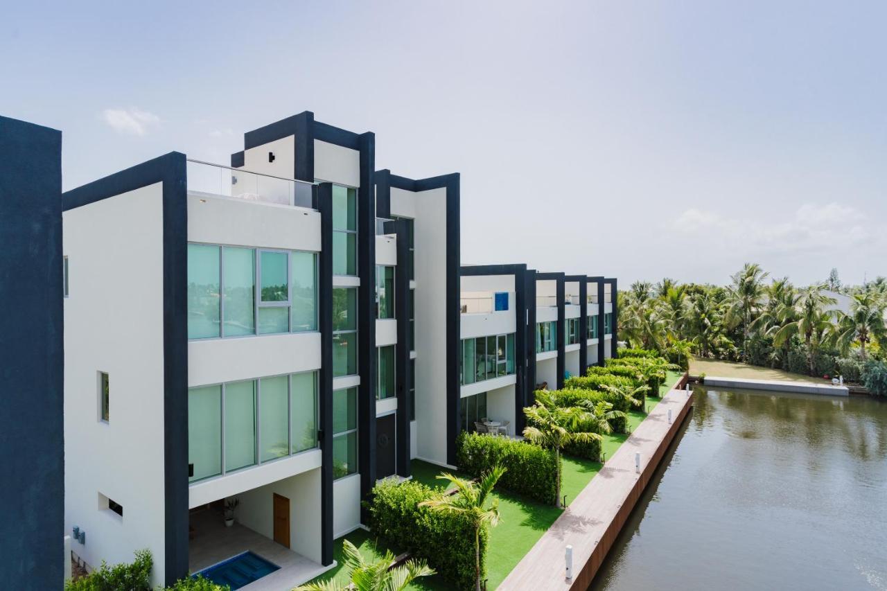 One Canal Point George Town Ngoại thất bức ảnh