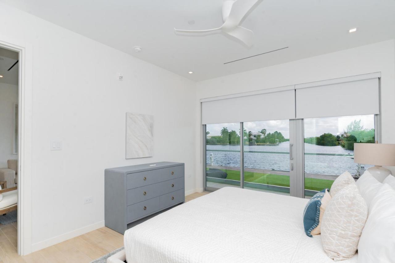 One Canal Point George Town Ngoại thất bức ảnh