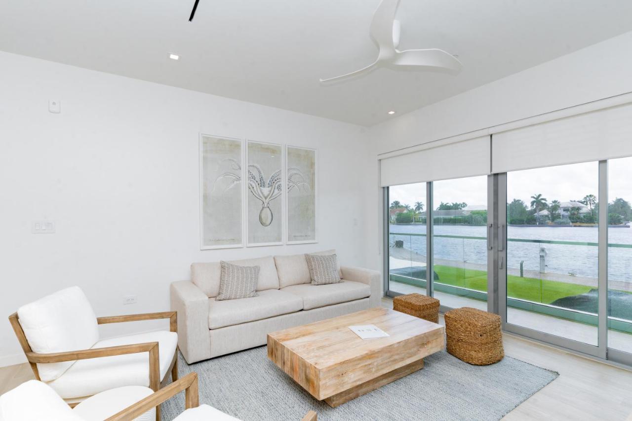 One Canal Point George Town Ngoại thất bức ảnh