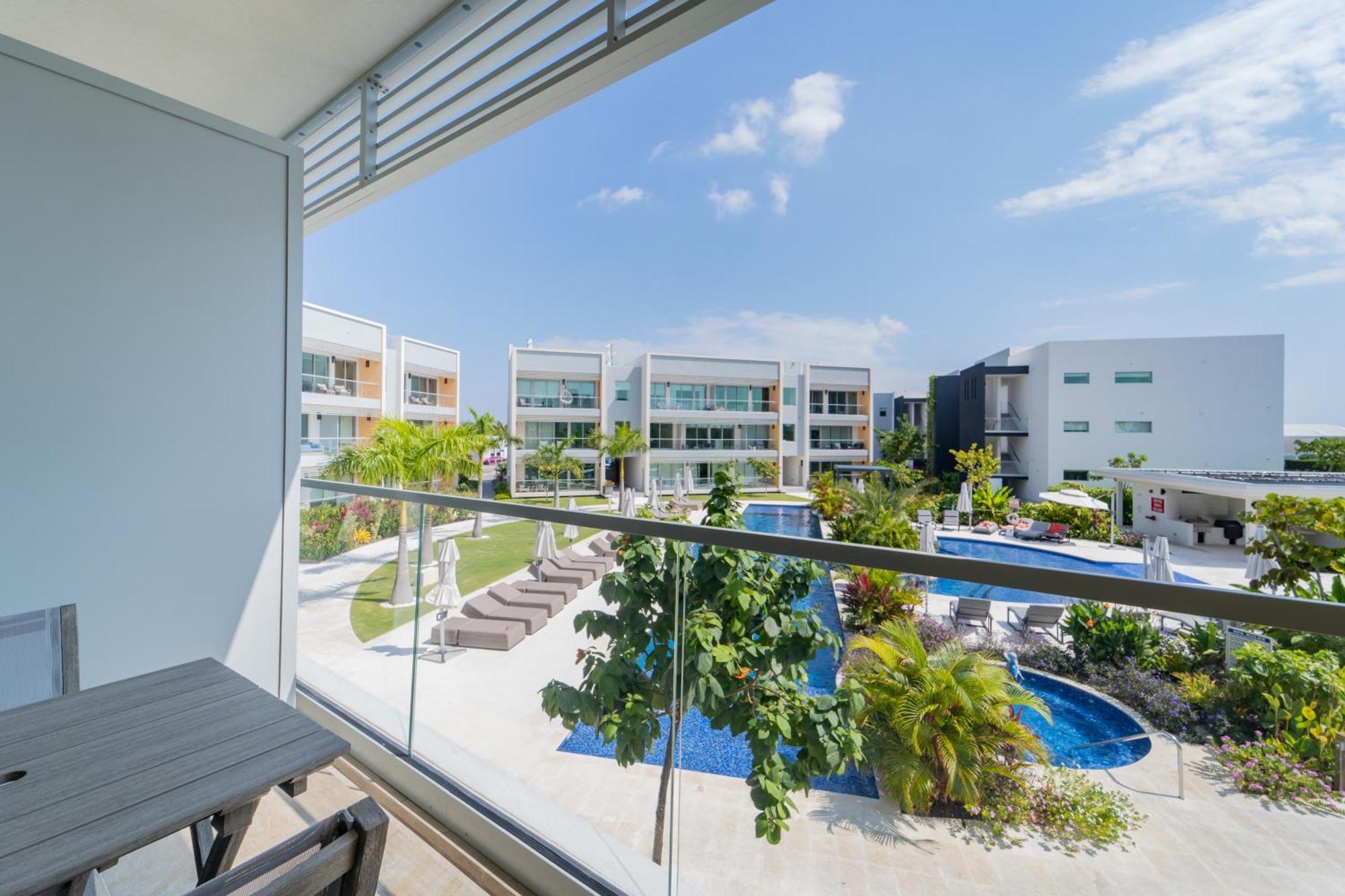 One Canal Point George Town Ngoại thất bức ảnh