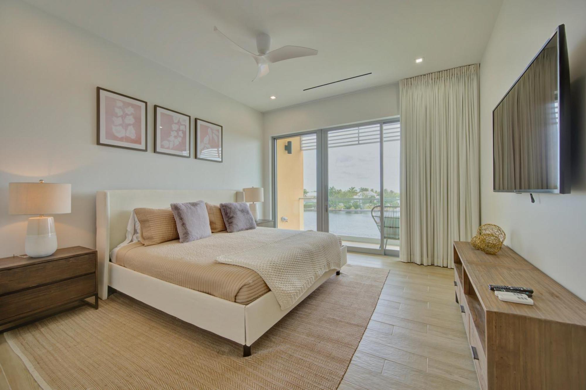 One Canal Point George Town Ngoại thất bức ảnh