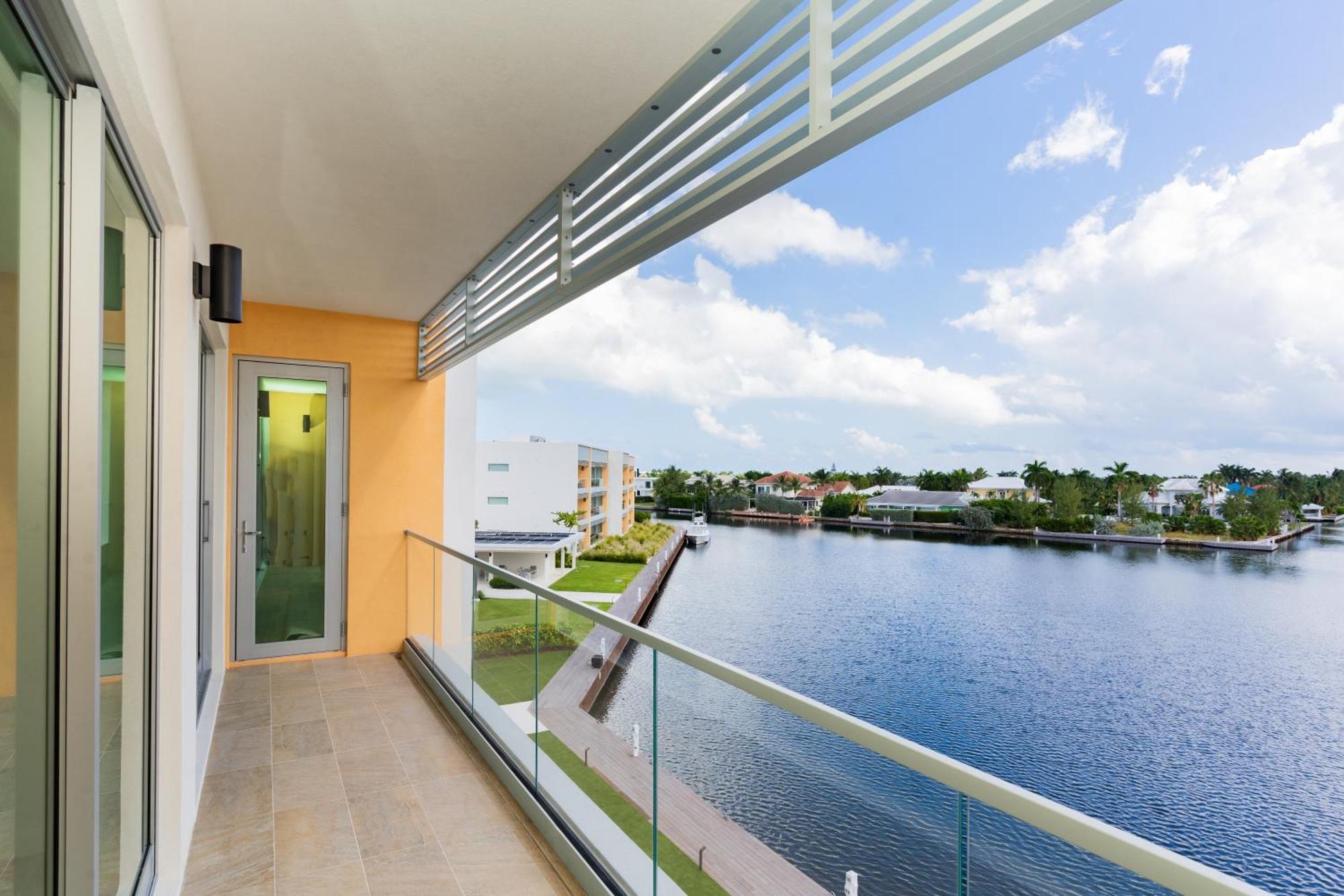 One Canal Point George Town Ngoại thất bức ảnh